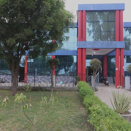Hotel O Mulaqat Dadri エクステリア 写真