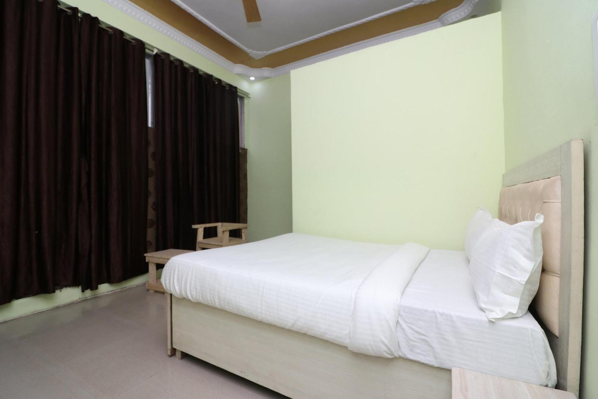 Hotel O Mulaqat Dadri エクステリア 写真
