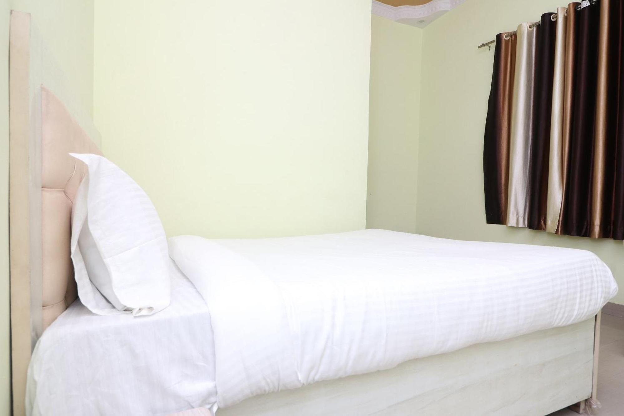 Hotel O Mulaqat Dadri エクステリア 写真
